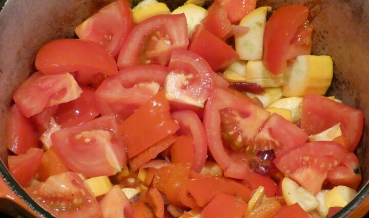 Légumes mijotant